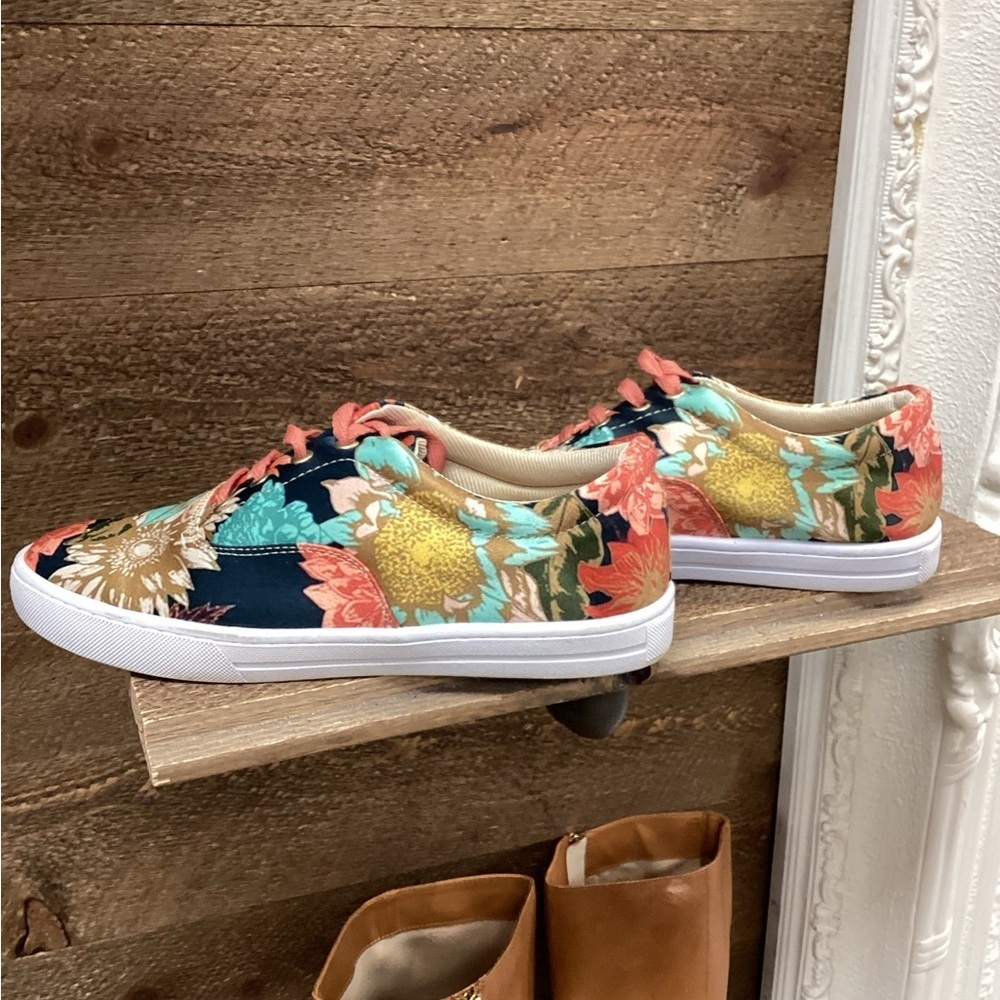🌼 CHULA Floral Canvas Sneakers — Size 8 (USA) / 25 (MEX) - Picture 7 of 9